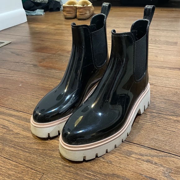 Dolce Vita H2O Boots - Picture 3 of 5